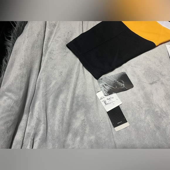 Brandon tanev signed pittsburgh penguins third jersey size 52 with cert of auth - Picture 5 of 6